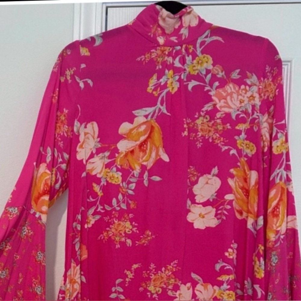 Free People Bell Sleeve Floral Tate Tunic Dress
Size Medium - Picture 5 of 11